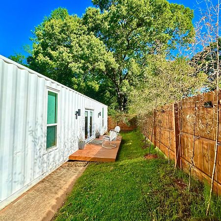 Nomehaus Shipping Container Studio Residential Neighborhood أثينز، أوهايو المظهر الخارجي الصورة